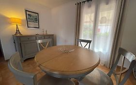Confortable Villa De Vacances Entre Nimes, Le Pont Du Gard, Uzes, Arles, Avignon